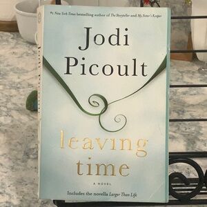 Jodi Picoult 'Leaving Time' Book